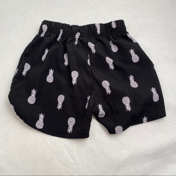 RMLA black and white pineapple shorts 12 - Picture 3 of 6